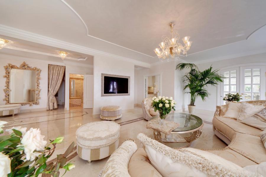 Villa Gloria Saint-Jeannet  部屋 写真